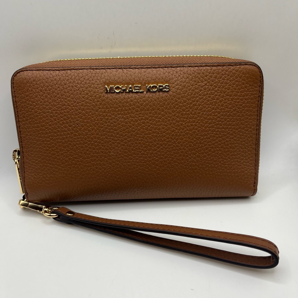Michael Kors Jet Set Travel Phone Case Wallet Wristlet Brown Leather. NWT